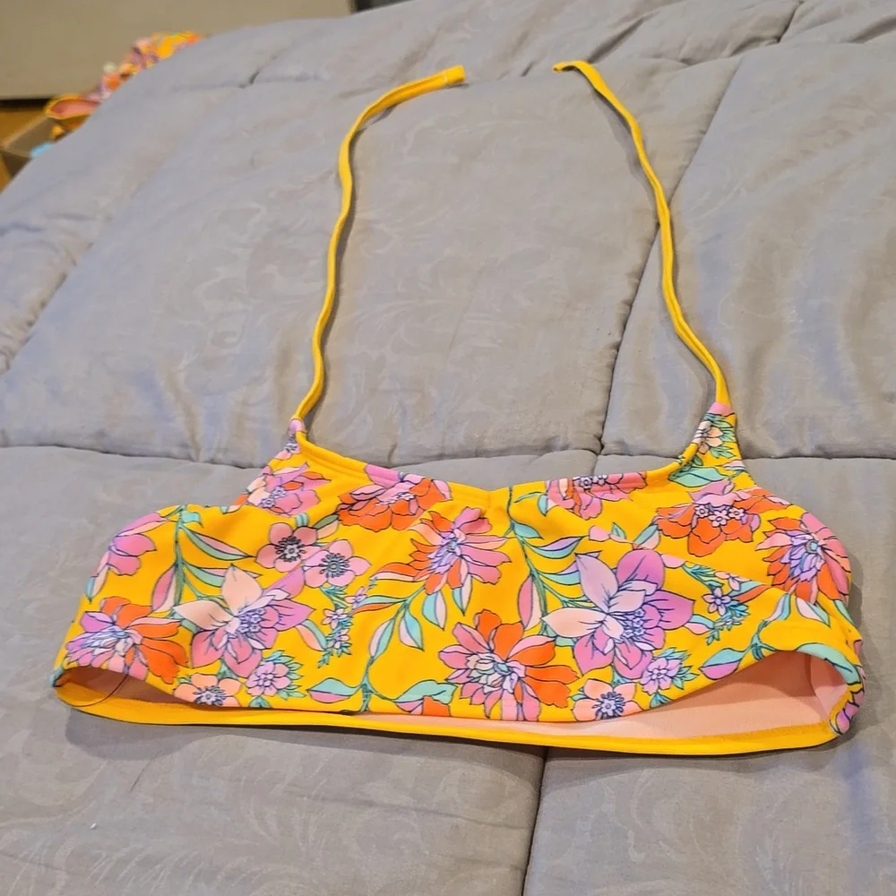 ❤️10/$13 New girls bikini top